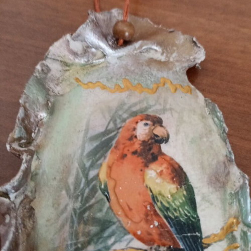 Handmade plaster frame parrot like new