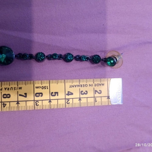 Earrings with green beads like new, lightweight