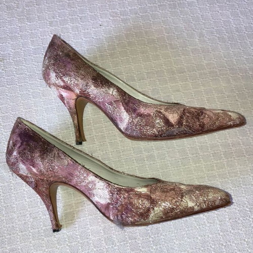 Petridis Vintage Pumps Size 35 Used, Gold and Pink Fabric