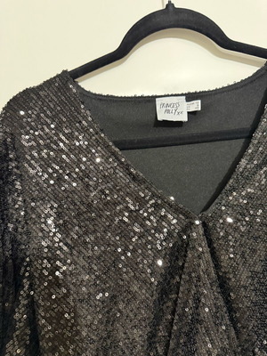 Sparkling top Princess Polly like new, black, size M