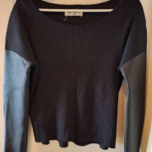 L.A Dolls blouse with leather sleeve like new, black size M