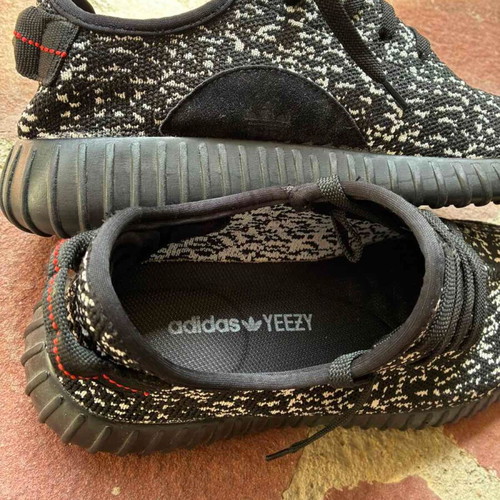 Adidas Yeezy Boost 350 Pirate Black sneakers, size 42