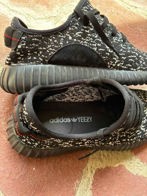 Adidas Yeezy Boost 350 Pirate Black sneakers, size 42