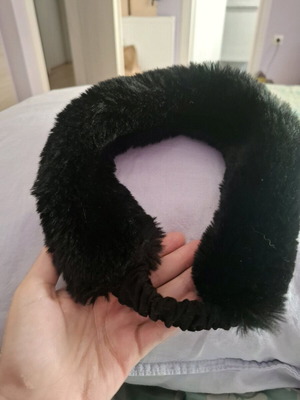 Fur headband very soft, like new, black