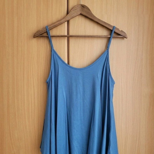 Strap blouse like new with adjustable straps