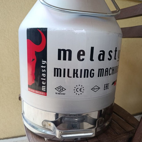 Milk milking machine 20 liters, new with goat milking nozzles
