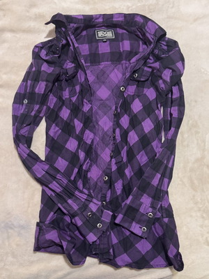 Womens button up shirt size XS like new, black and purple