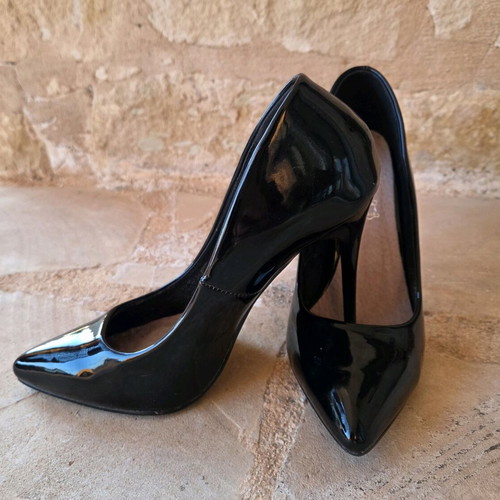 Adam's Shoes Black Patent Leather Stiletto Pumps Size 38 New
