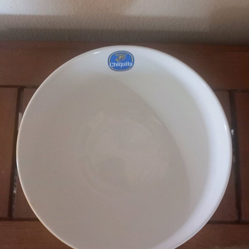 Deep plate used with Chiquita logo