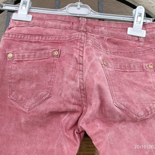 Stretch women's straight-leg jeans new, burgundy