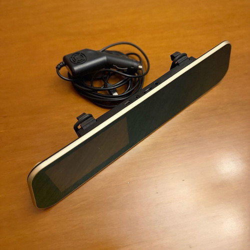 Car mirror with 1080p camera and 4.3’’ screen like new