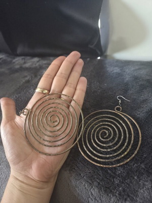 Earrings like new