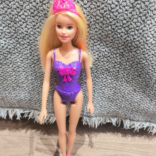 Κούκλα Barbie Dreamtopia με φόρεμα, παπούτσια, στέμμα και χτένα