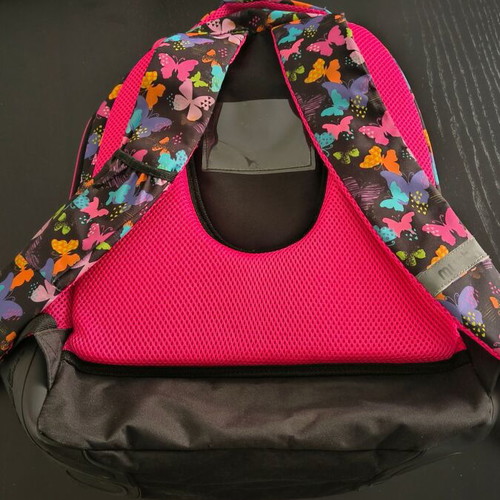 Must Team Butterflies school backpack with bottle holder, 25lt