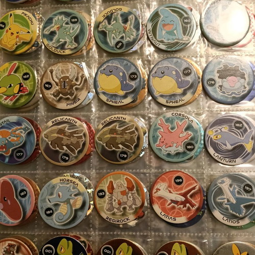 Pokémon pickers collection used with album