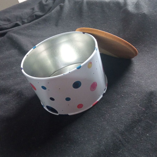Metal box with bamboo lid from Flying Tiger Copenhagen new