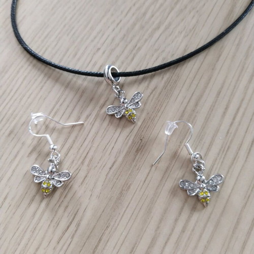 Bee necklace and earrings set handmade and new