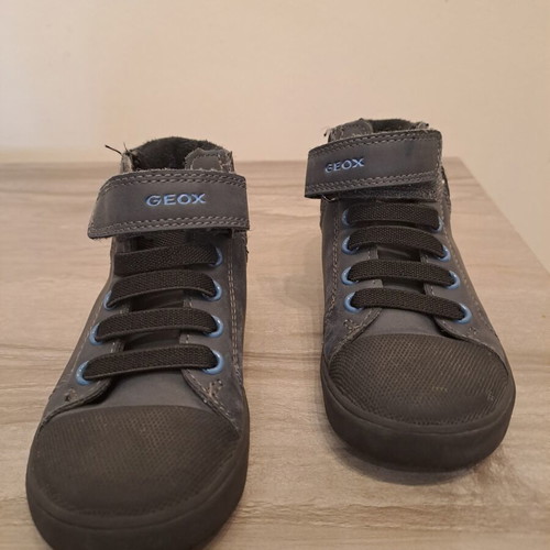 Geox boys' boots size 26 like new, black and blue