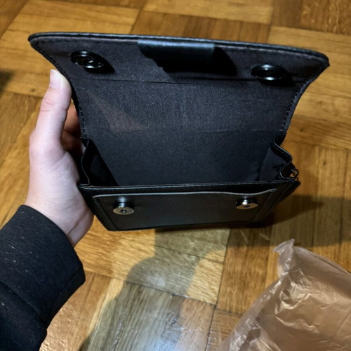 Black shoulder bag like new, can be used as handbag