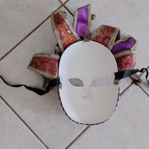 Florence Carnival Mask like new, decorative and wearable