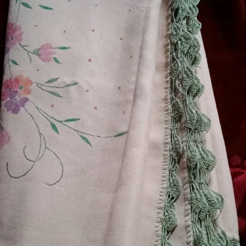 Tablecloth used 174x170 cm with painted design and handmade lace
