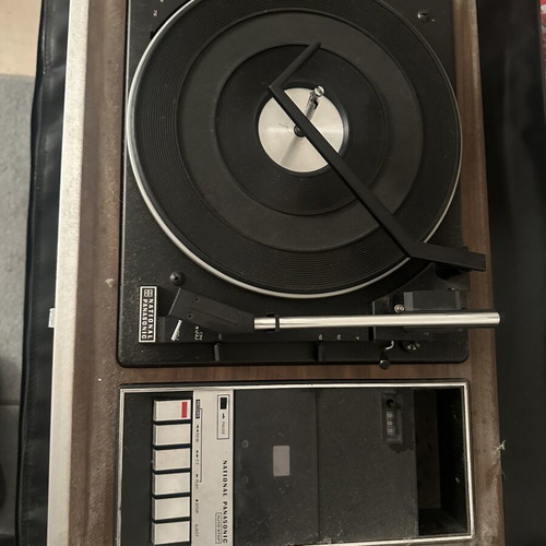 National Panasonic turntable with FM/AM/phono/stereo cassette