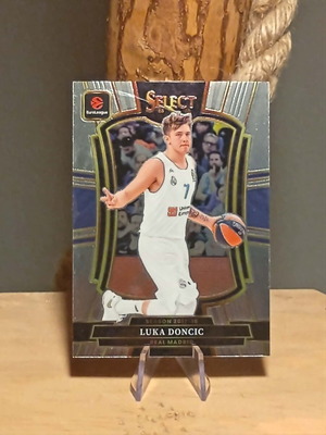 2025-26 Panini Select Luka Doncic Premier Level No123 card like new