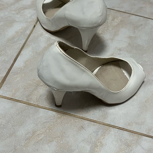 Elite white pumps used, size 38, 9cm heel
