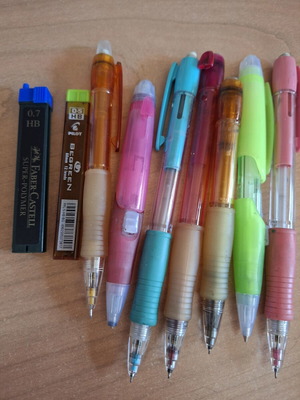 Pencils used mechanical Pilot 0.5 and 0.7 and classic Faber Castel and Eberhard Faber