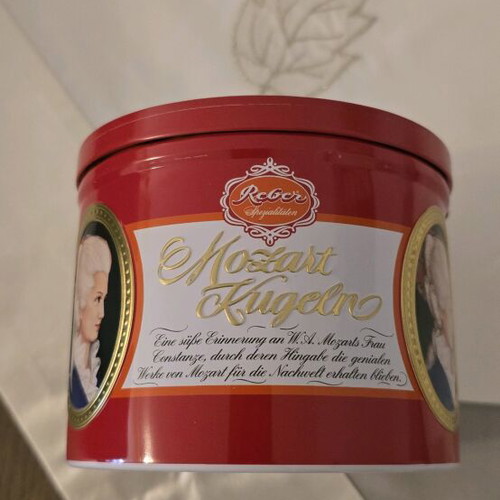 Metal round Mozart box new from Austria