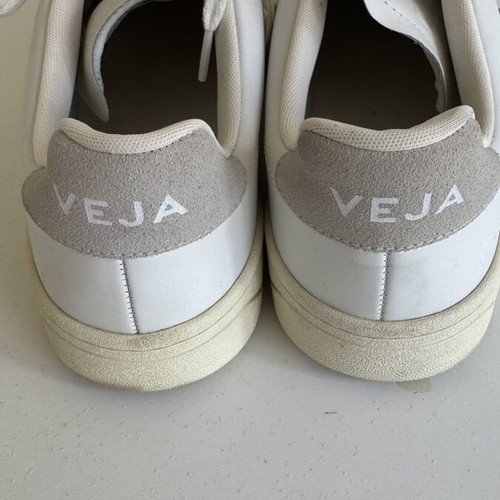 Veja V-12 Casual Shoes size 43 like new, white
