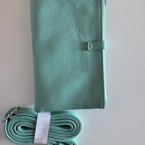 Wallet-pouch new, green veraman color