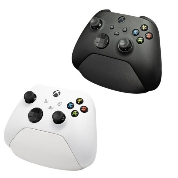 Xbox Controller Stand σε μαύρο ή λευκό χρώμα.