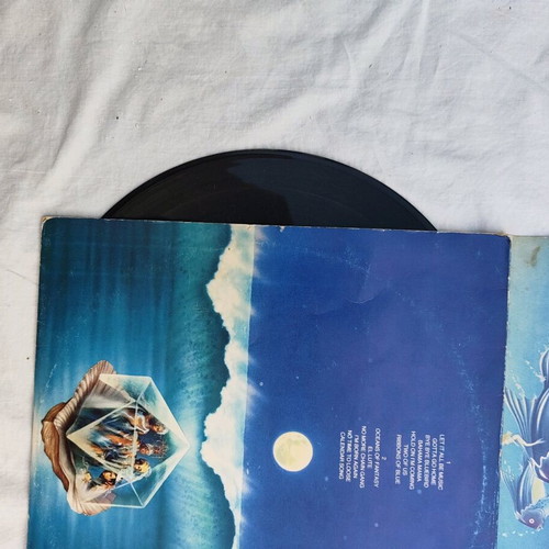 Collectible music record like new with limited edition poster