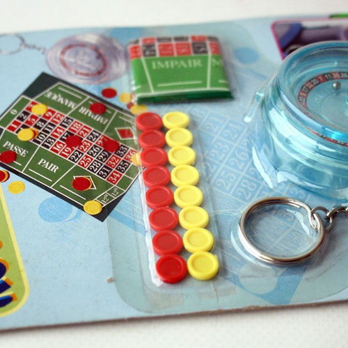 Vintage 90's Roulette Keychain Casino Game HP New