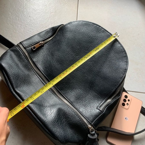 Black backpack used with 2 external and 1 internal pocket