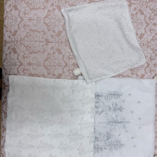 Sinsay furry pillowcases set of 3 new