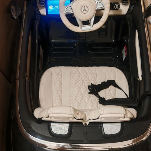 Mercedes-Maybach electric 2-seat children's car with upgraded battery