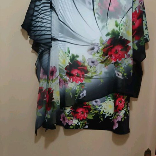 Asymmetric double tunic like new, size M-L, floral