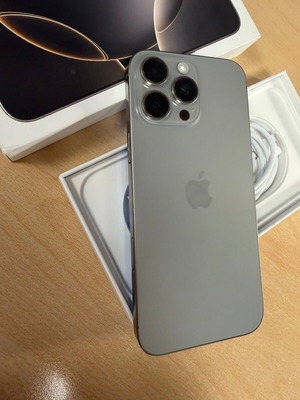 iPhone 16 Pro Max σαν καινούργιο, Natural Titanium, 256GB