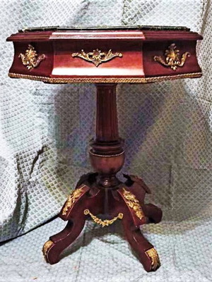 Classic hexagonal table like new with black marble and bronze decorations