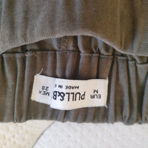 Pull & Bear khaki fabric pants like new, size M