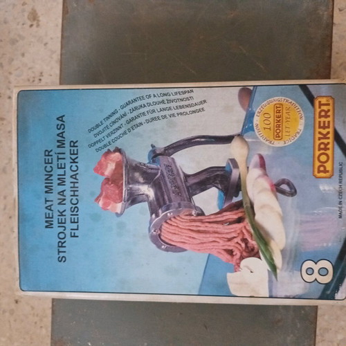 Porkert meat mincer number 8 like new