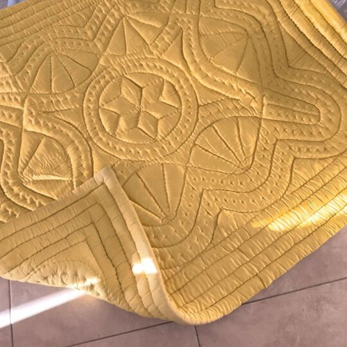 Heavy gold quilt used, vintage style 1.60x1.80