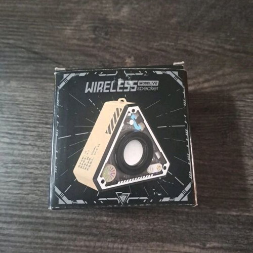 Bluetooth speaker with LED like new