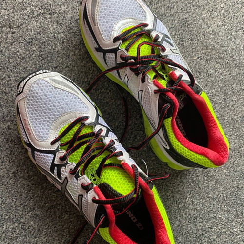 Asics Gel Kayano 21 shoes used, size EU 40, multicolor