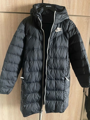 Nike women's jacket like new, down-filled, black