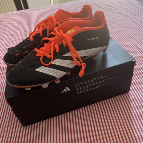 Adidas Predator football shoes, size 44, black and orange