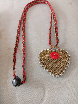 Heart-shaped necklace new, colorful handmade knitted