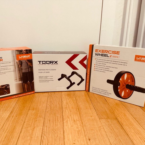 Fitness kit for full body new with resistance bands, wheel and push up bars